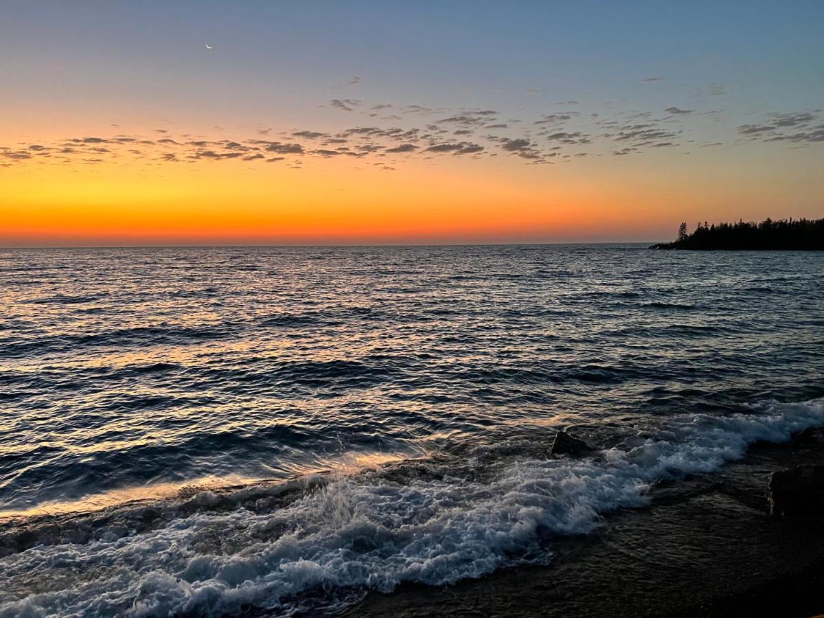 Shoreline Inn Grand Marais Buitenkant foto